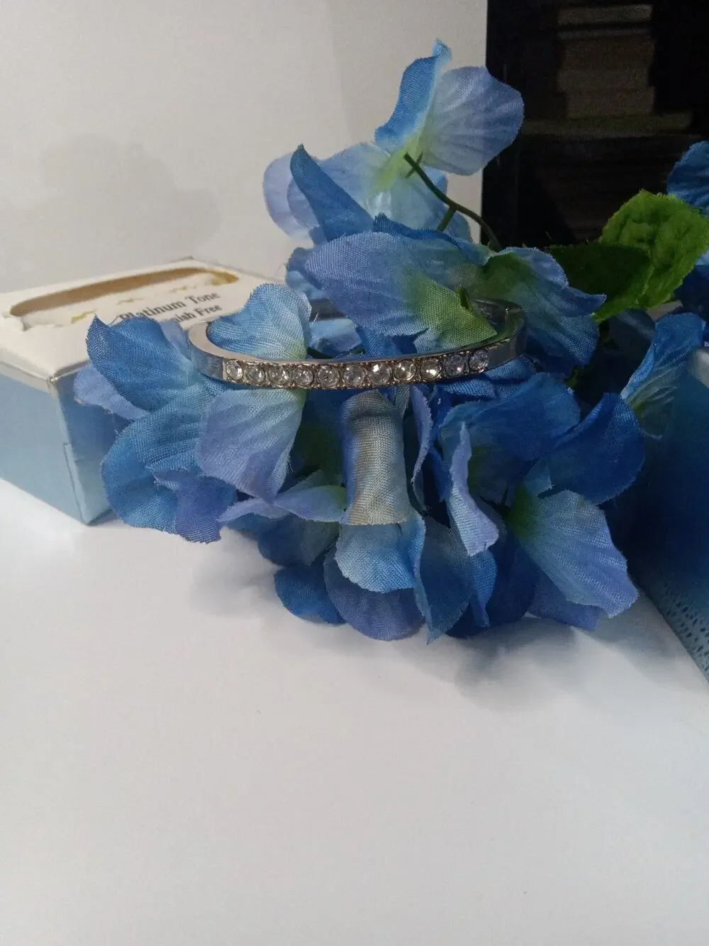 Vintage Danecraft Platinum Tone Tarnish Free SilverTone Bracelet.